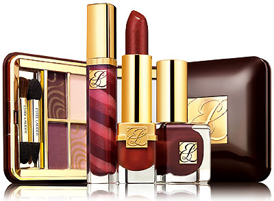 Estée Lauder fall 2008 Sugar-rich colors! Chocolate Decadence is the title of this year's Estée Lauder fall collection: the color palette reaches from red and brown of Berry Chocolate Truffles to creamy gold of Caramel Pralines with golden spun sugar.